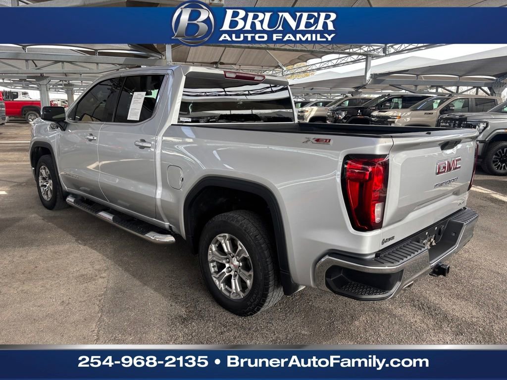 Used 2021 GMC Sierra 1500 SLE w/ X31 Off-Road Package image 9
