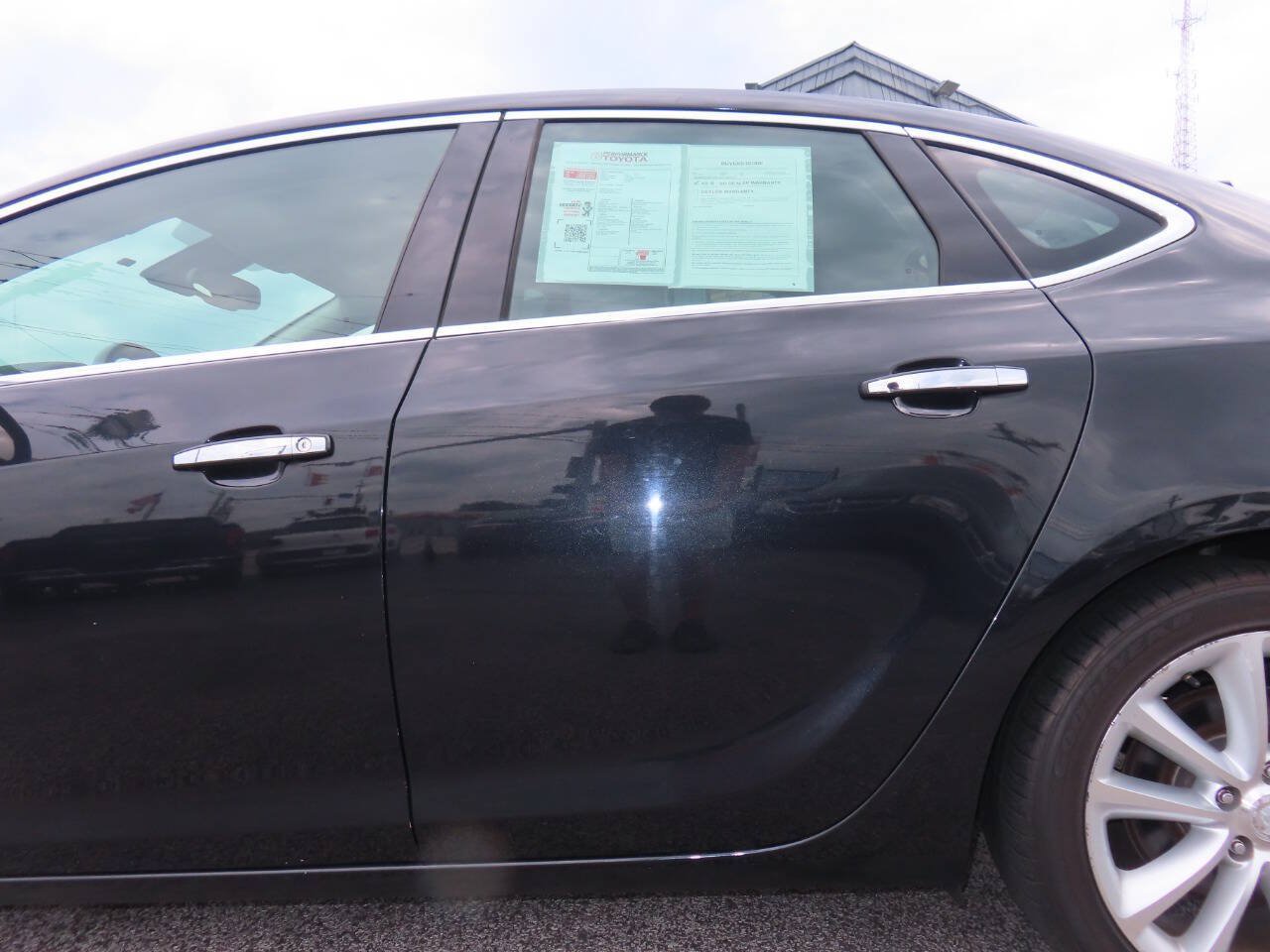 Used 2013 Buick Verano FWD image 28