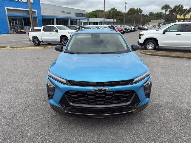 Used 2025 Chevrolet Trax ACTIV w/ Driver Confidence Package image 2