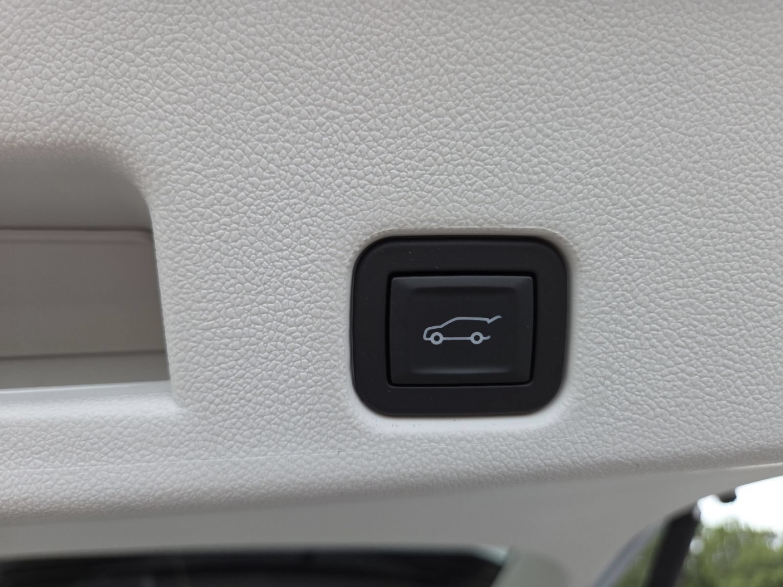 New 2026 GMC Acadia Denali w/ Super Cruise Package FWD image 23