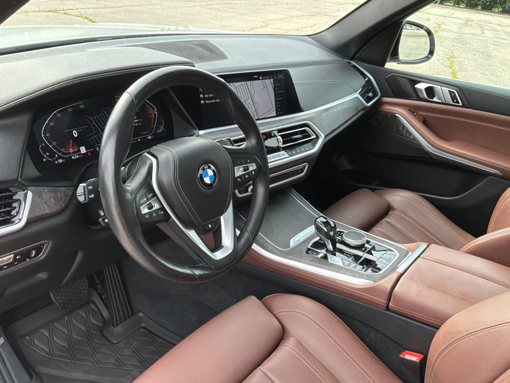 Used 2021 BMW X5 xDrive40i w/ Parking Assistance Package AWD/4WD image 23