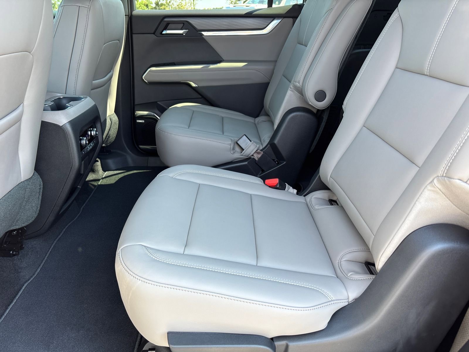 New 2026 GMC Acadia Elevation w/ Elevation Premium Package image 23