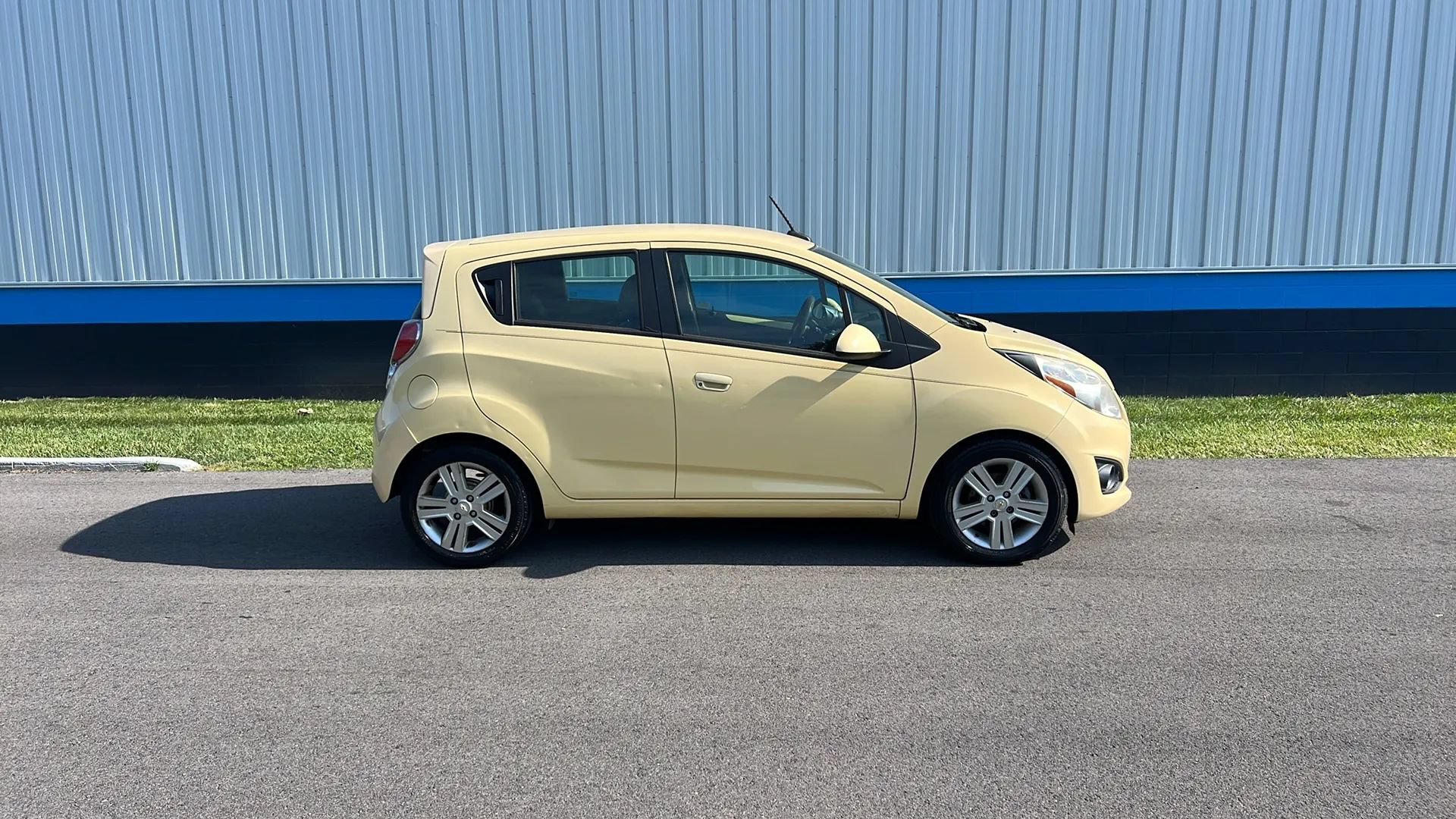 Used 2013 Chevrolet Spark LT FWD image 4