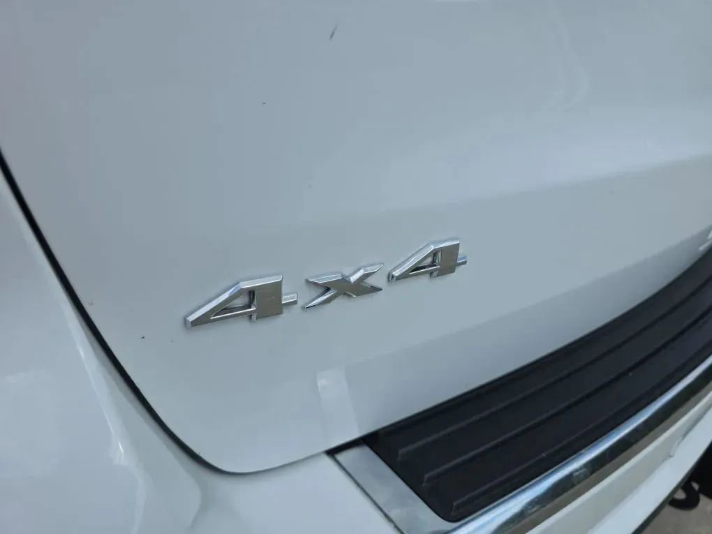 Used 2018 Jeep Grand Cherokee Overland image 12