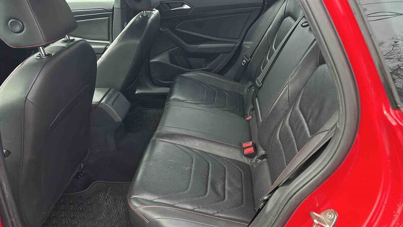 Used 2019 Volkswagen Jetta GLI image 12