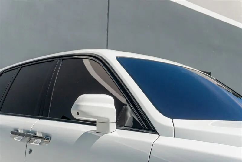 Used 2024 Rolls-Royce Cullinan Black Badge image 21