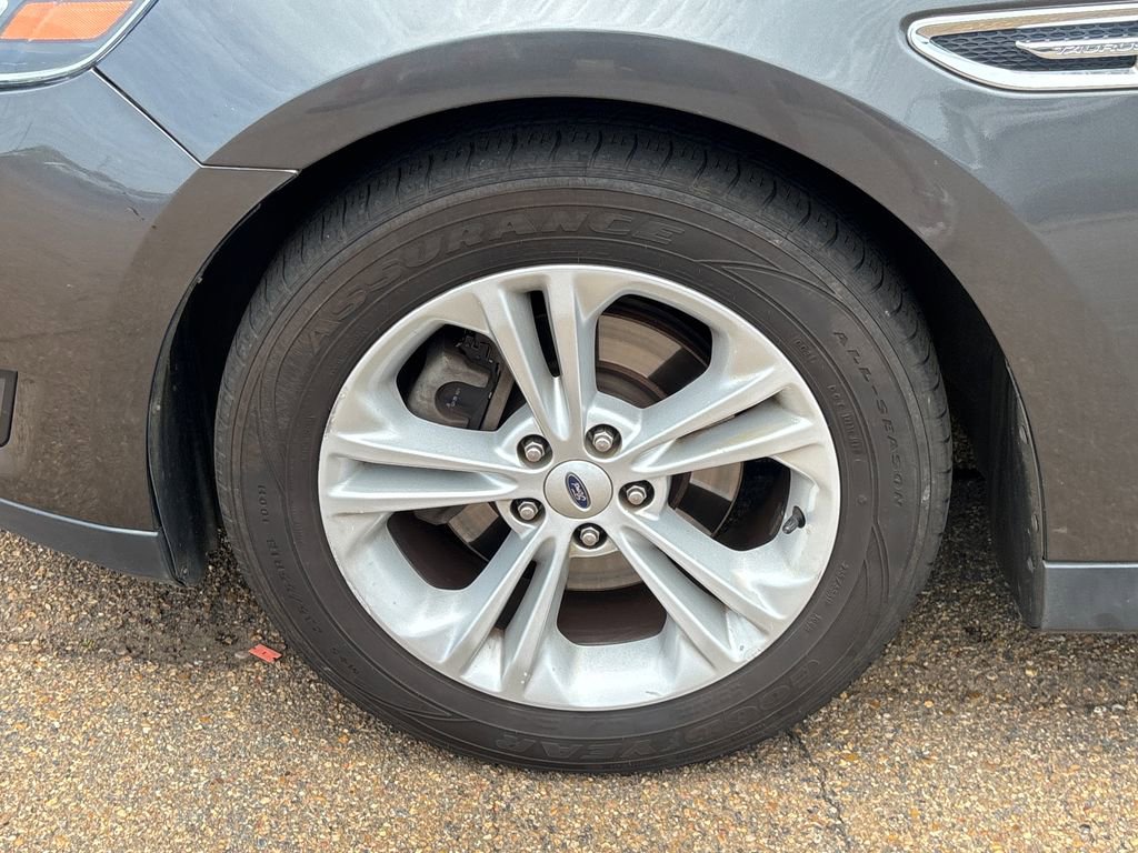 Used 2015 Ford Taurus SEL w/ Equipment Group 201A FWD image 27