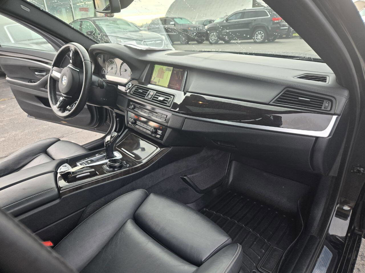 Used 2016 BMW 550i xDrive Sedan image 29