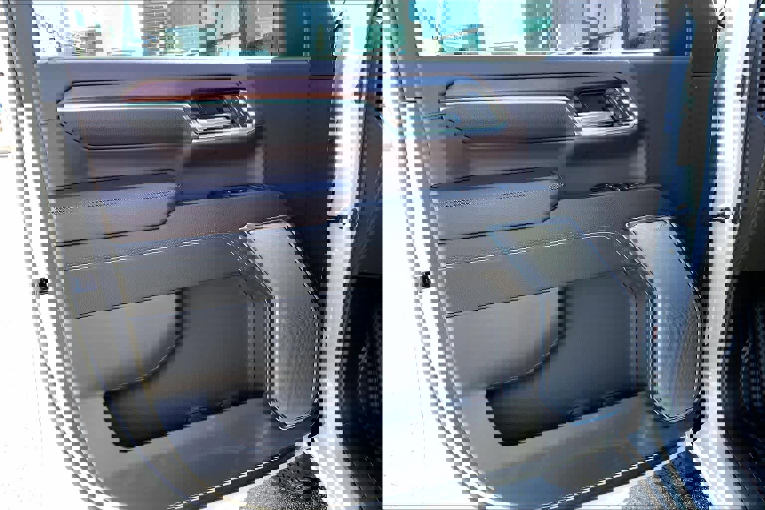 Used 2024 GMC Sierra 2500 Denali w/ Denali Reserve Package image 22