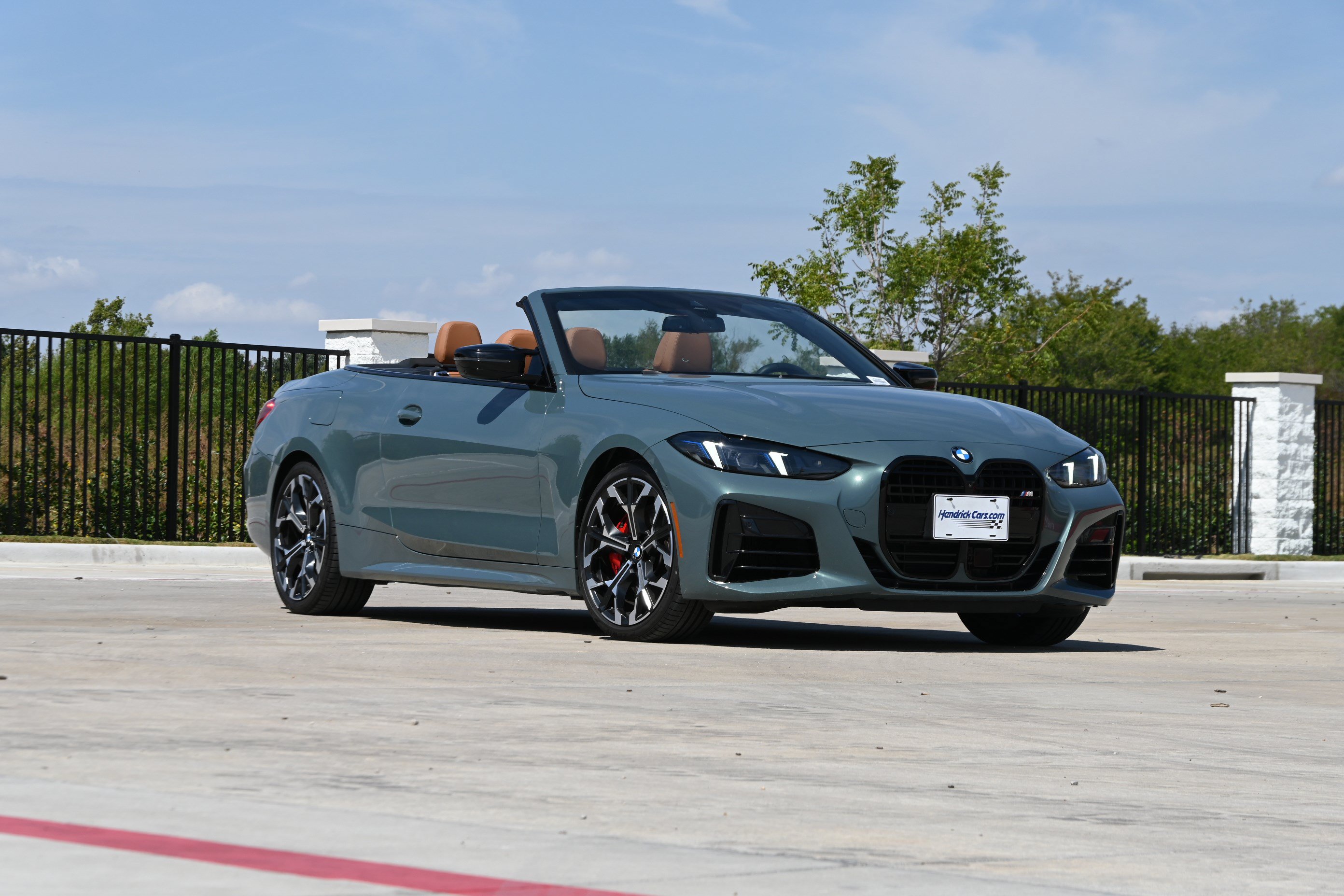 Used 2026 BMW M440i Convertible w/ Premium Package RWD image 2