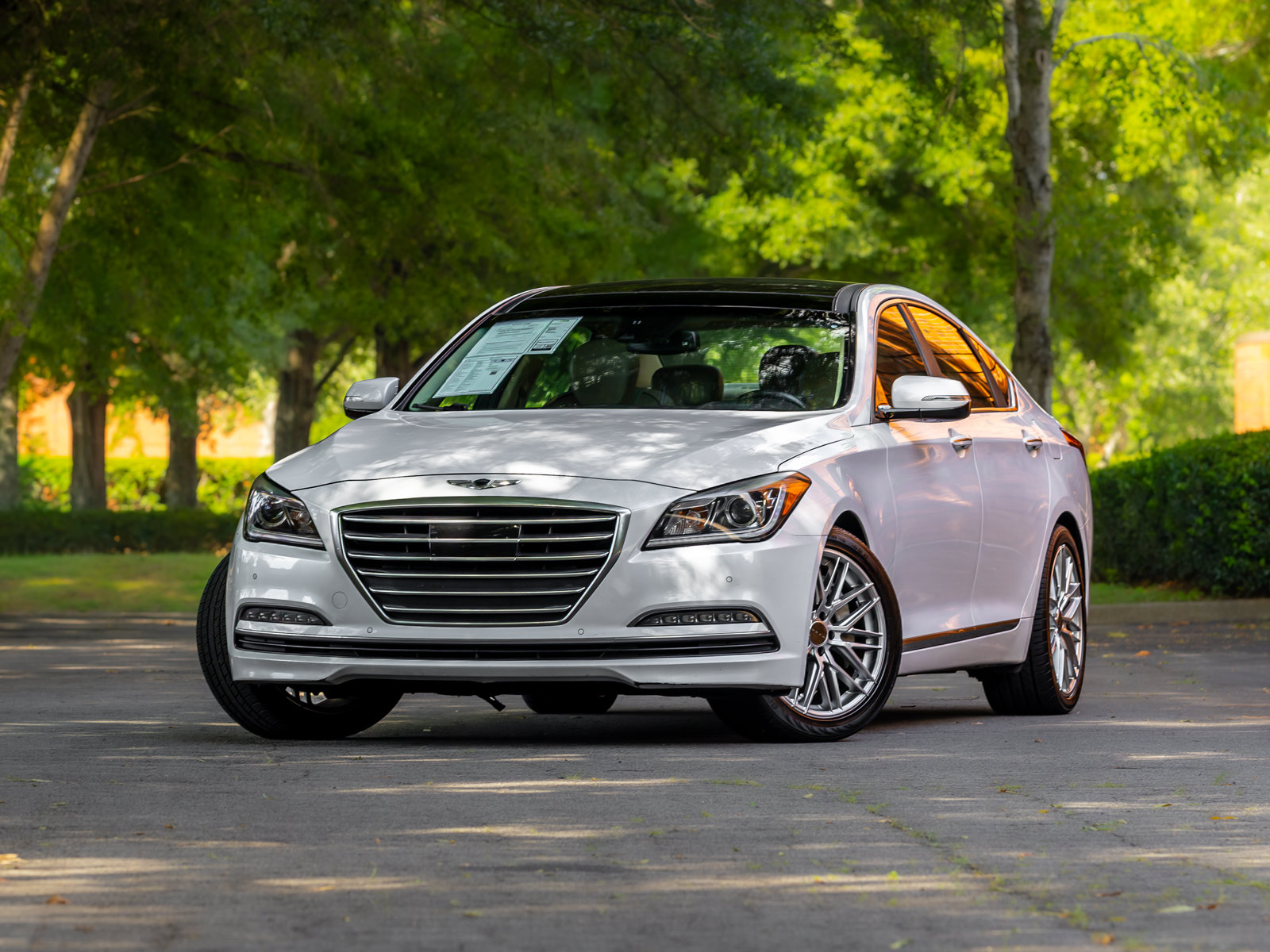 Used 2017 Genesis G80 5.0 Ultimate RWD image 2