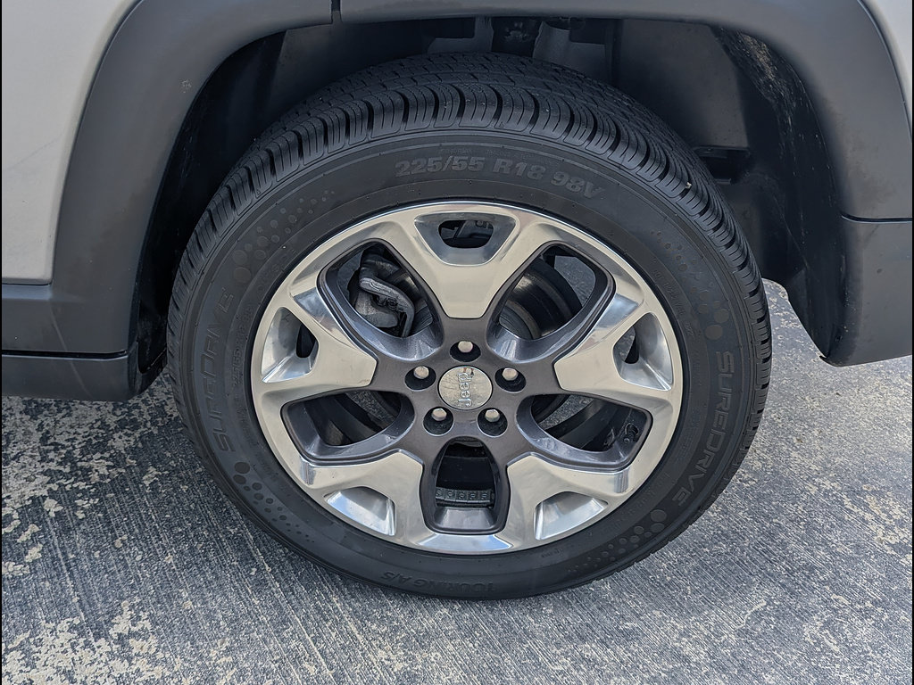 Used 2021 Jeep Compass Limited w/ Sun and Sound Group AWD/4WD image 13