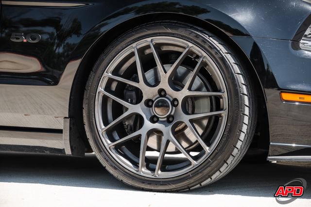 Used 2013 Ford Mustang GT Premium RWD image 58