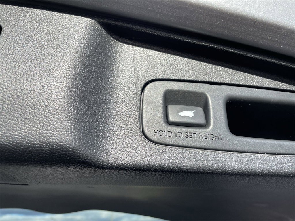 Used 2017 Honda CR-V Touring image 40