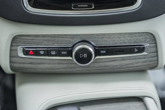 Certified 2024 Volvo XC90 B6 Plus w/ Protection Package Premier AWD/4WD image 25