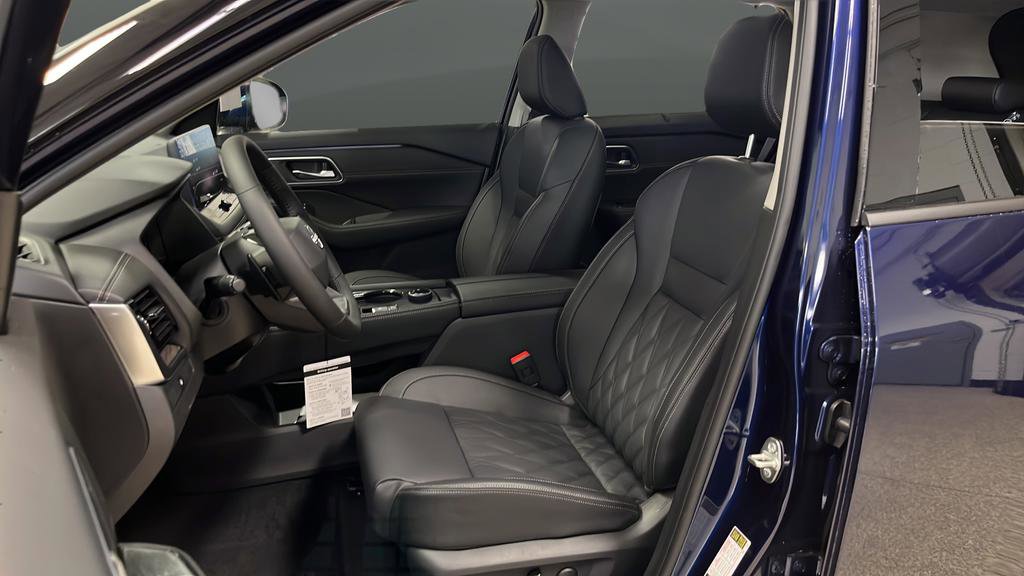 New 2026 Nissan Rogue Platinum AWD/4WD image 9