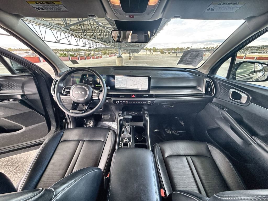 Used 2024 Kia Sorento S image 12