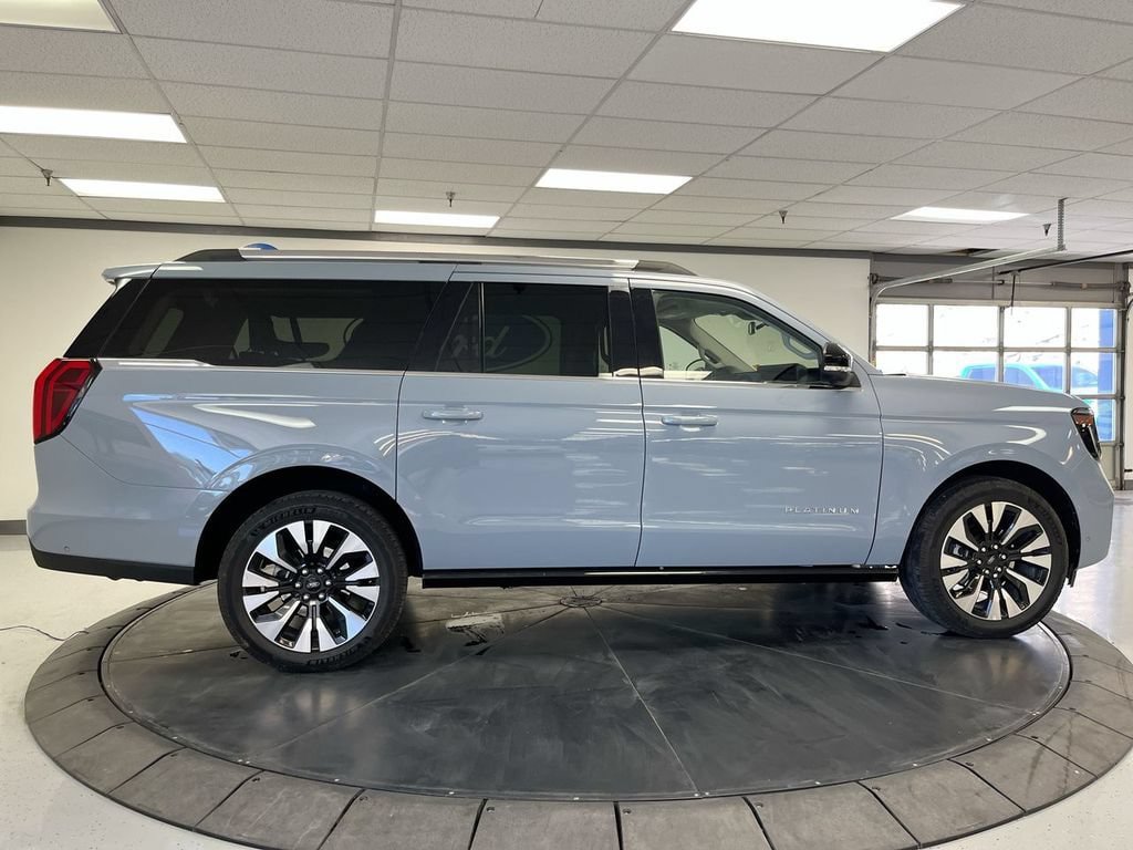 Used 2025 Ford Expedition Max Platinum w/ Driver's Package AWD/4WD image 9
