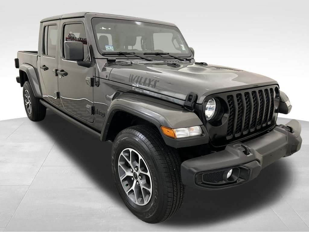 Used 2022 Jeep Gladiator Sport image 16