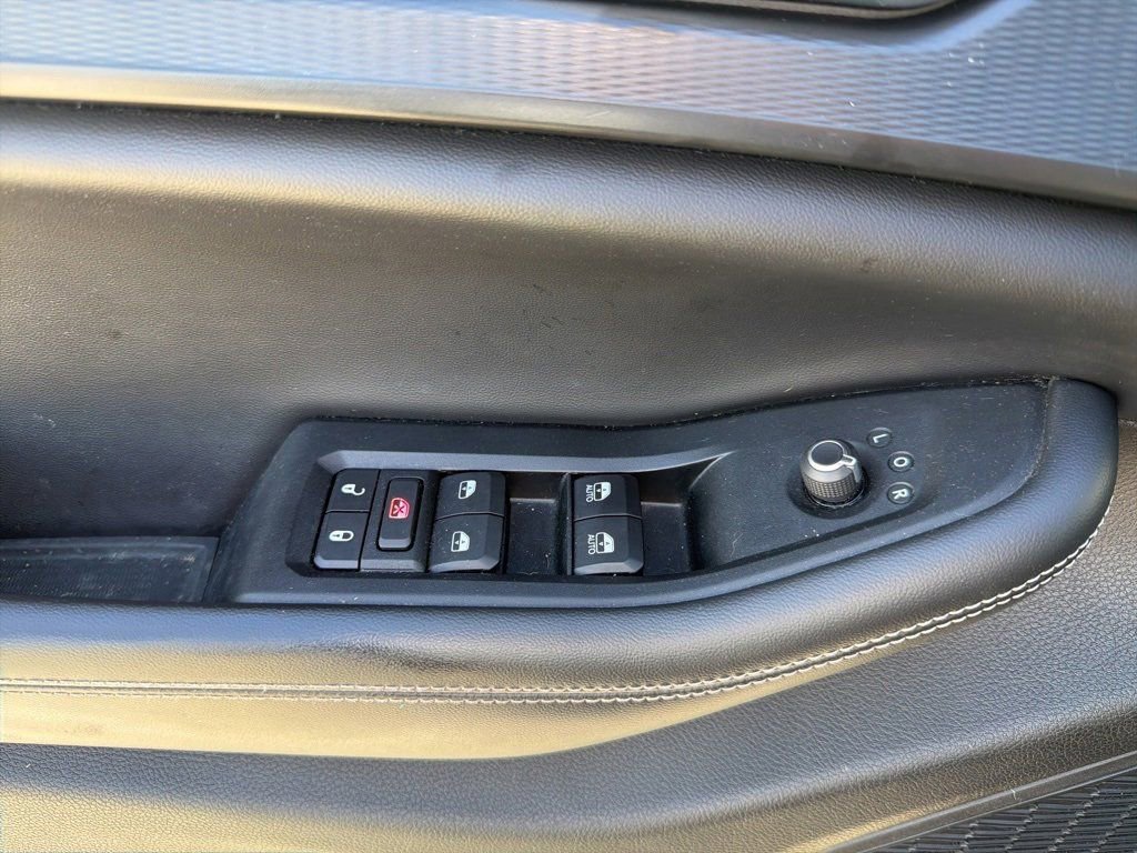 Used 2023 Jeep Grand Cherokee Altitude image 12