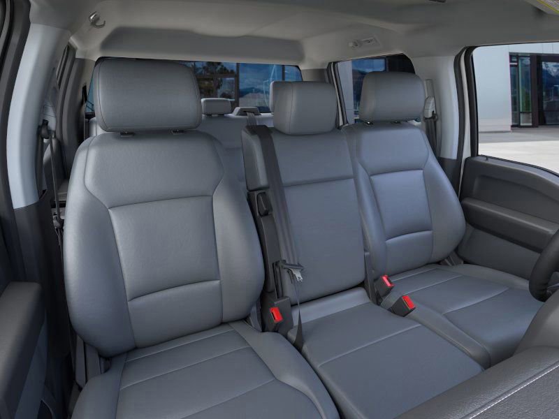 New 2026 Ford F550 4x4 Crew Cab image 3