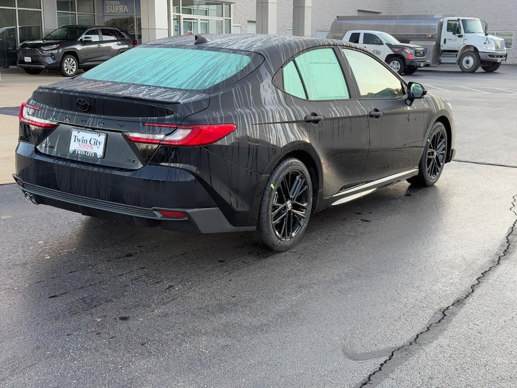 New 2026 Toyota Camry Hybrid image 3