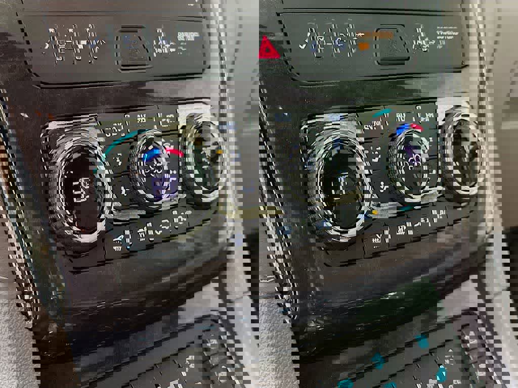 Used 2016 Buick Enclave Premium w/ Experience Buick Package image 18