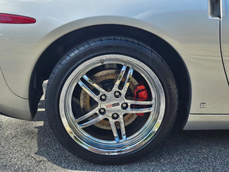 Used 2006 Chevrolet Corvette Coupe w/ Preferred Equipment Group image 14
