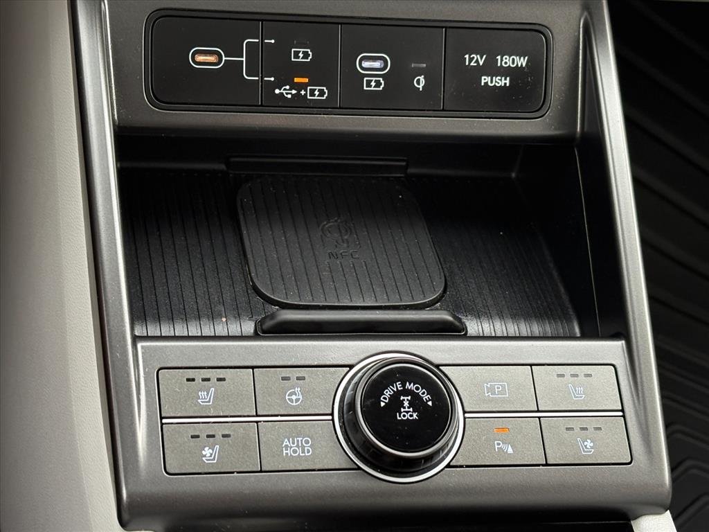 Certified 2025 Hyundai Kona Limited AWD/4WD image 16