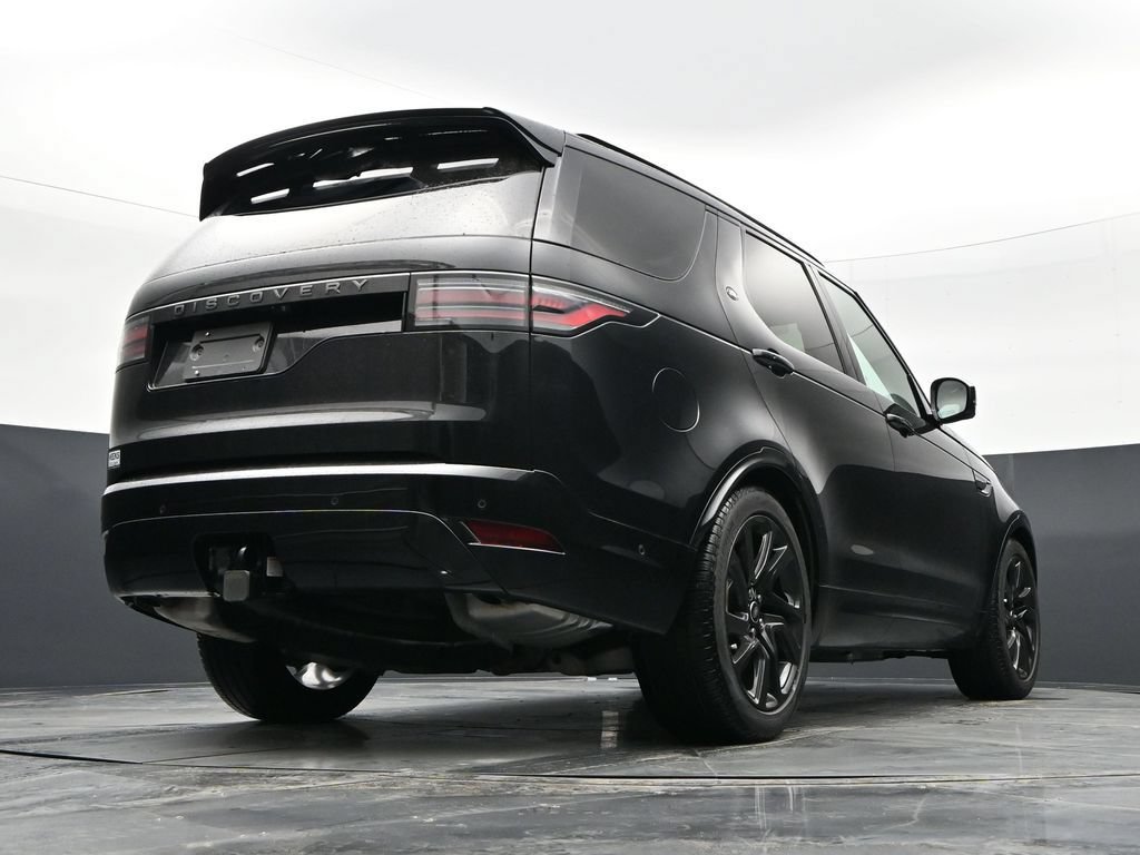 Used 2024 Land Rover Discovery Dynamic SE AWD/4WD image 37
