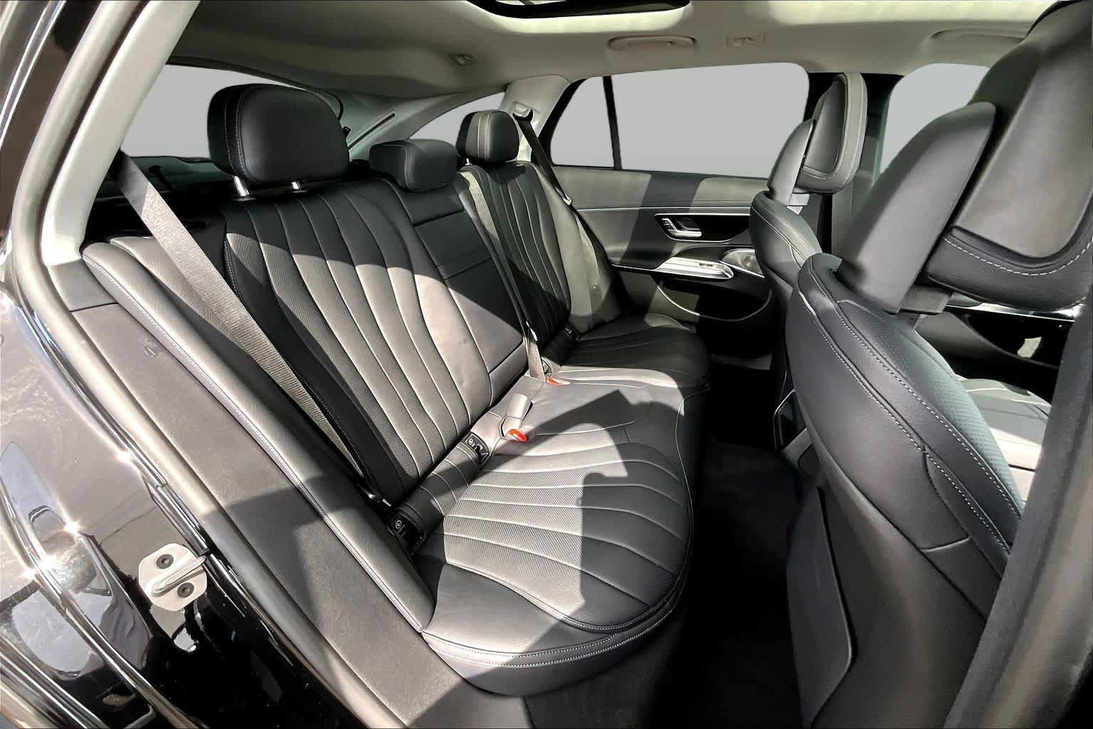 Used 2025 Mercedes-Benz E 450 4MATIC All-Terrain Wagon image 19