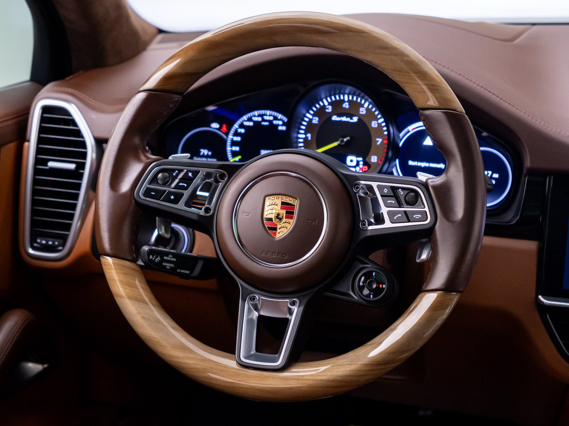 Used 2023 Porsche Cayenne Turbo S w/ Premium Package Plus AWD/4WD image 10