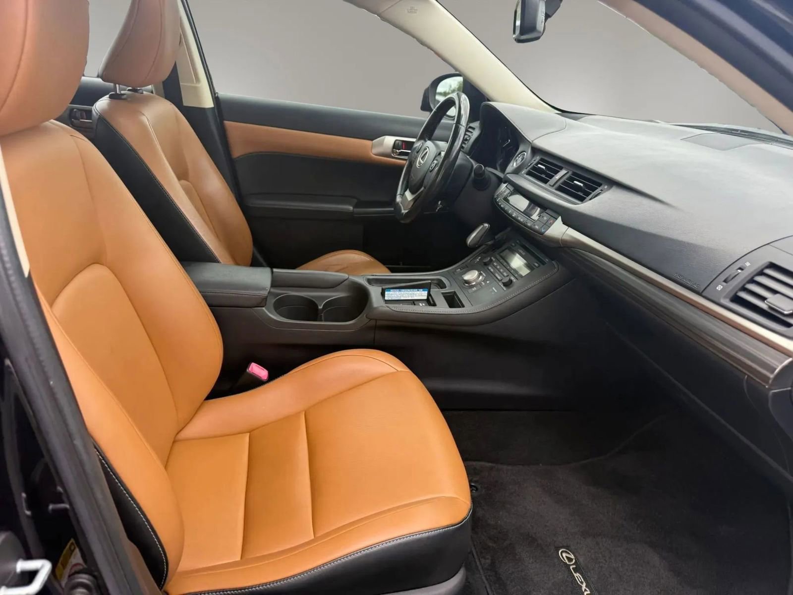 Used 2015 Lexus CT 200h FWD image 43