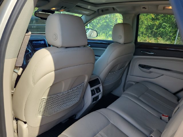 Used 2016 Cadillac SRX Luxury w/ Driver Awareness Package FWD image 29
