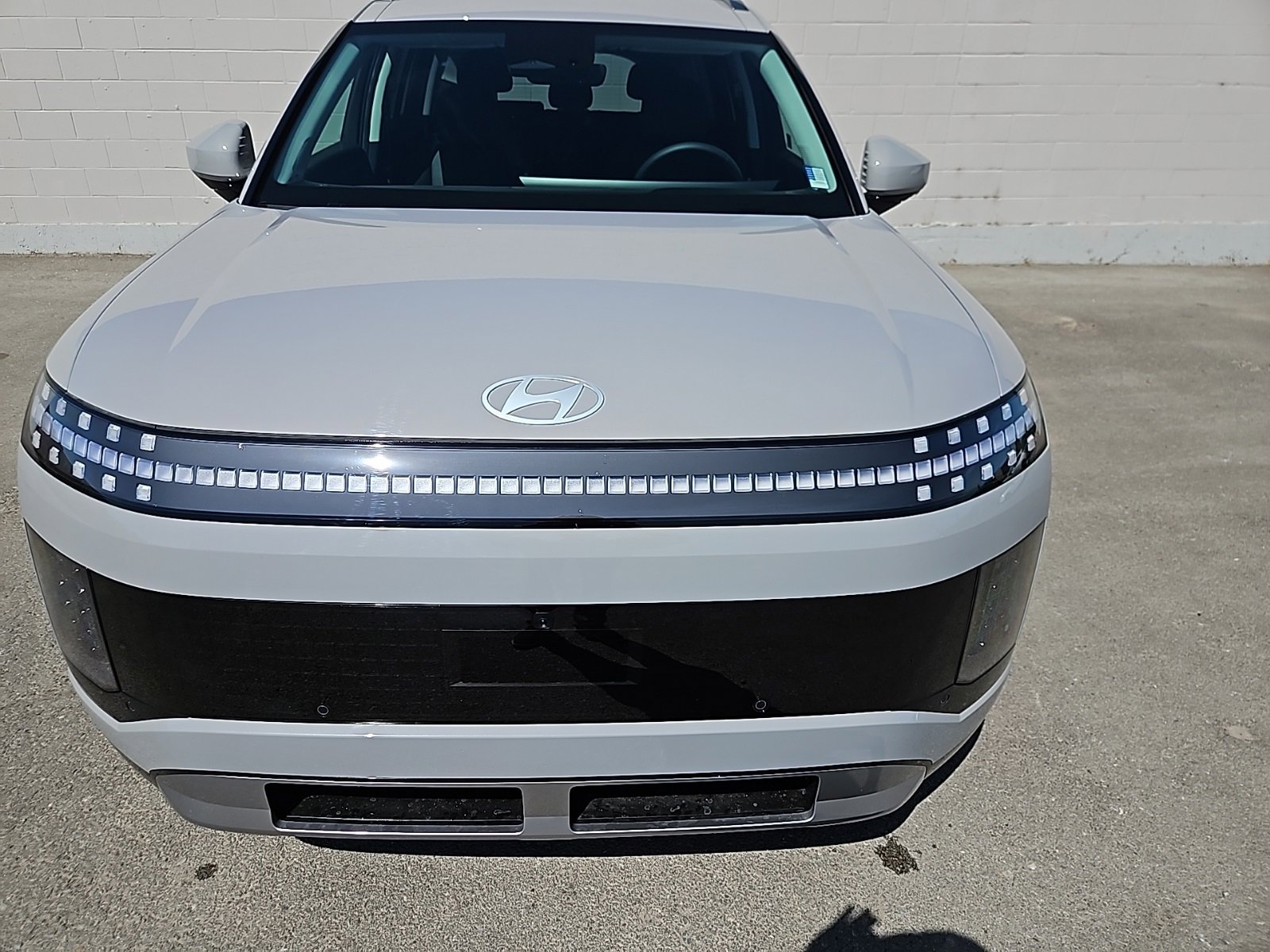 New 2026 Hyundai Ioniq 9 SEL image 2