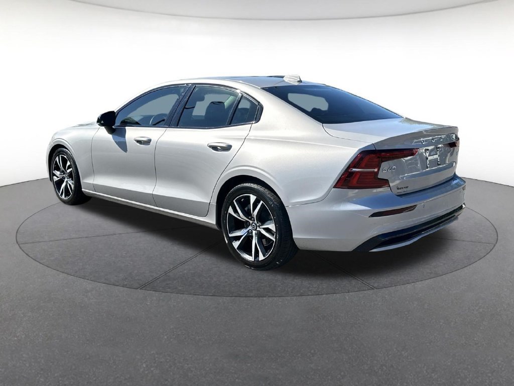 Used 2024 Volvo S60 B5 Core FWD image 3