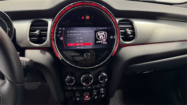 Used 2022 MINI Cooper S image 25