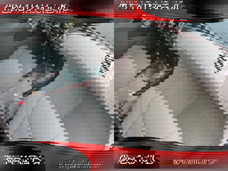 Used 2011 Toyota Avalon Limited image 24