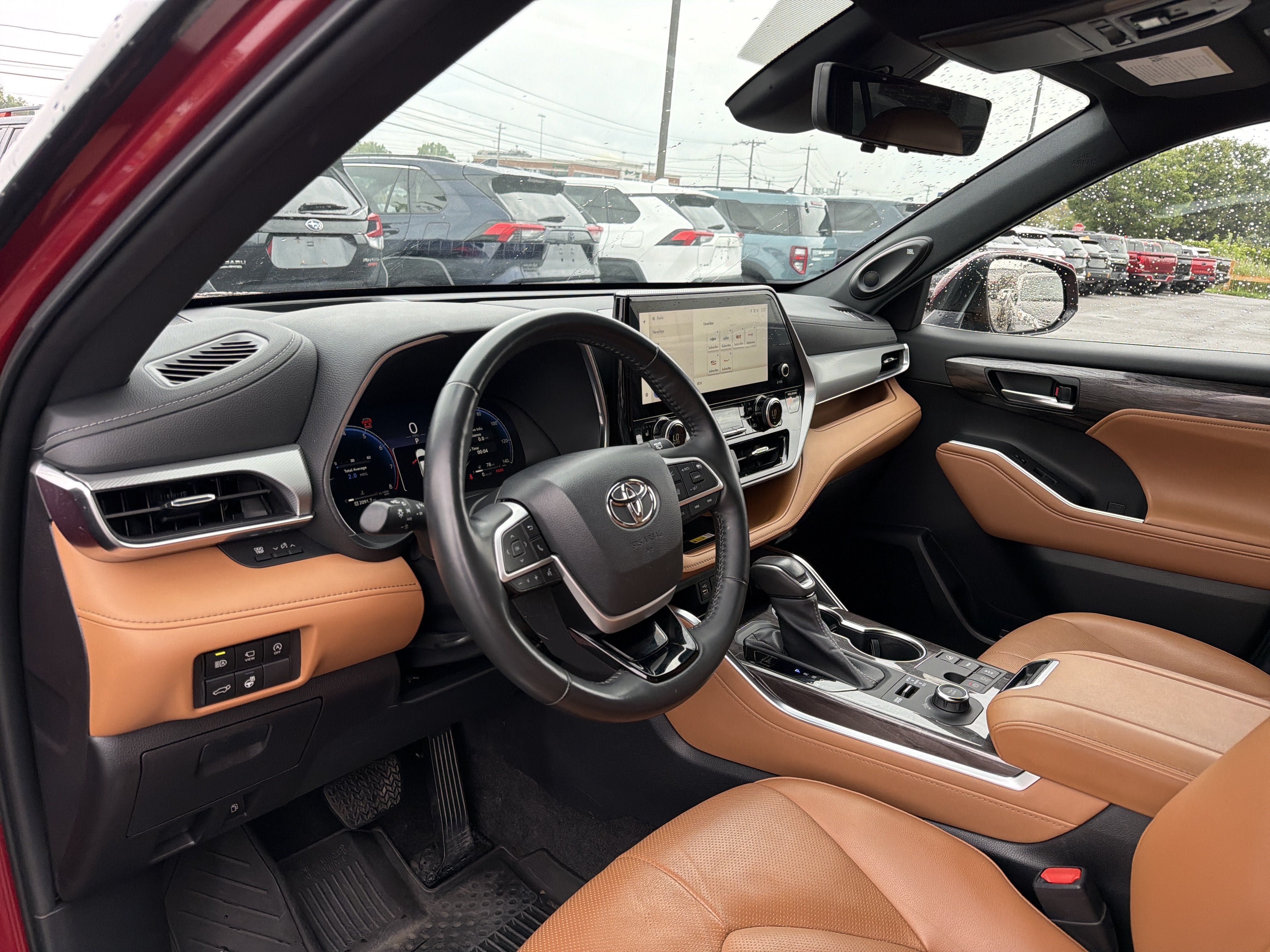 Used 2023 Toyota Highlander Platinum AWD/4WD image 9
