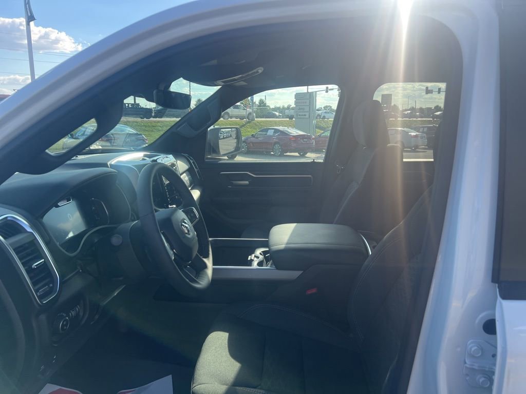 New 2026 RAM 1500 4x4 Crew Cab image 10