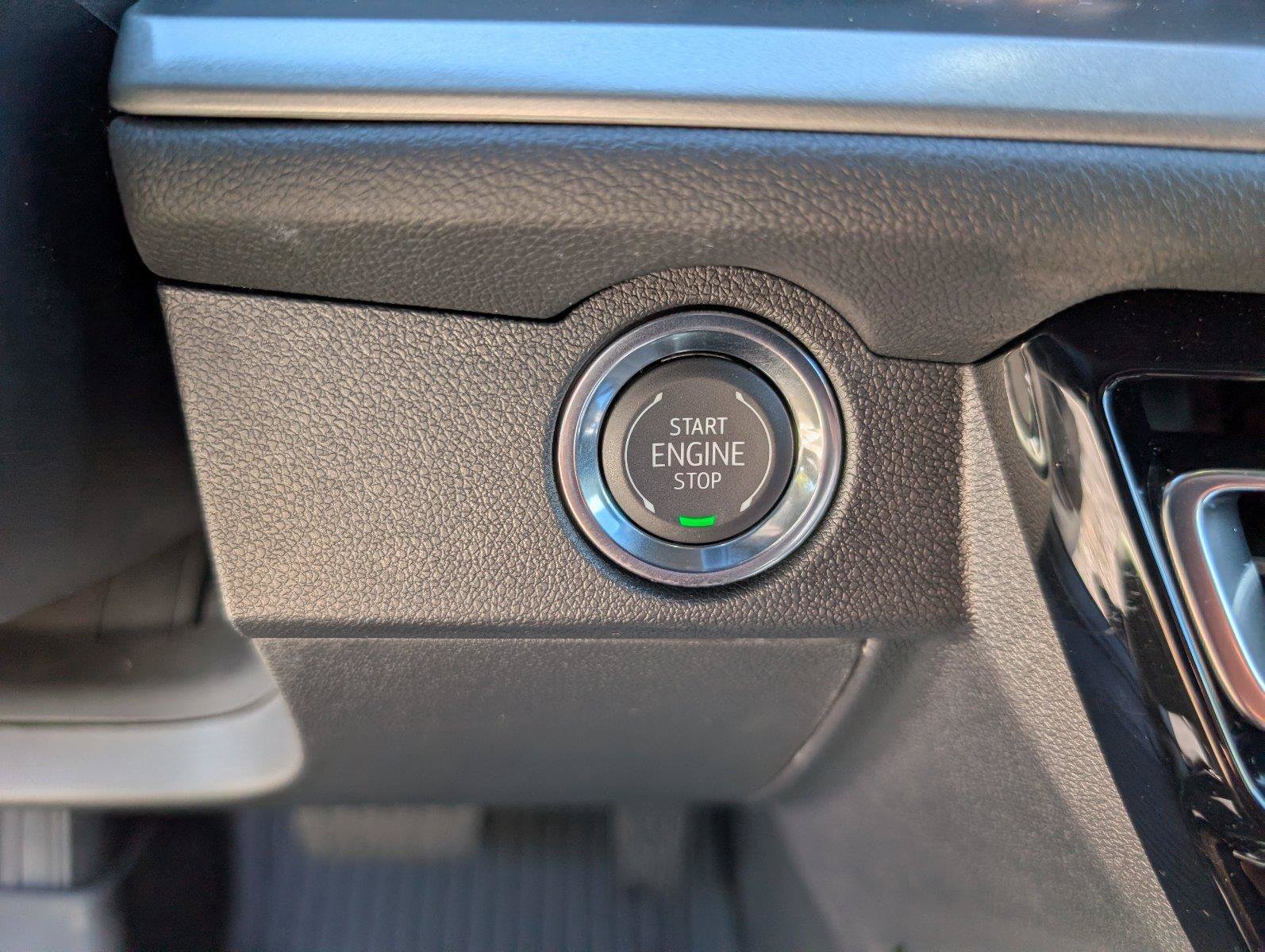 New 2027 Chevrolet Traverse LT w/ Driver Confidence Package FWD image 31