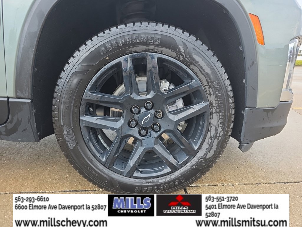 Used 2022 Chevrolet Traverse LT FWD image 27