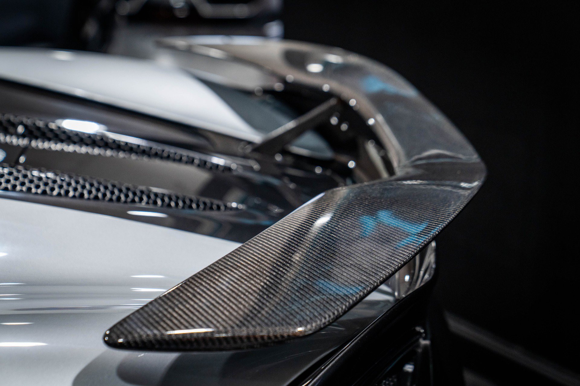 Used 2018 McLaren 570S Spider image 40