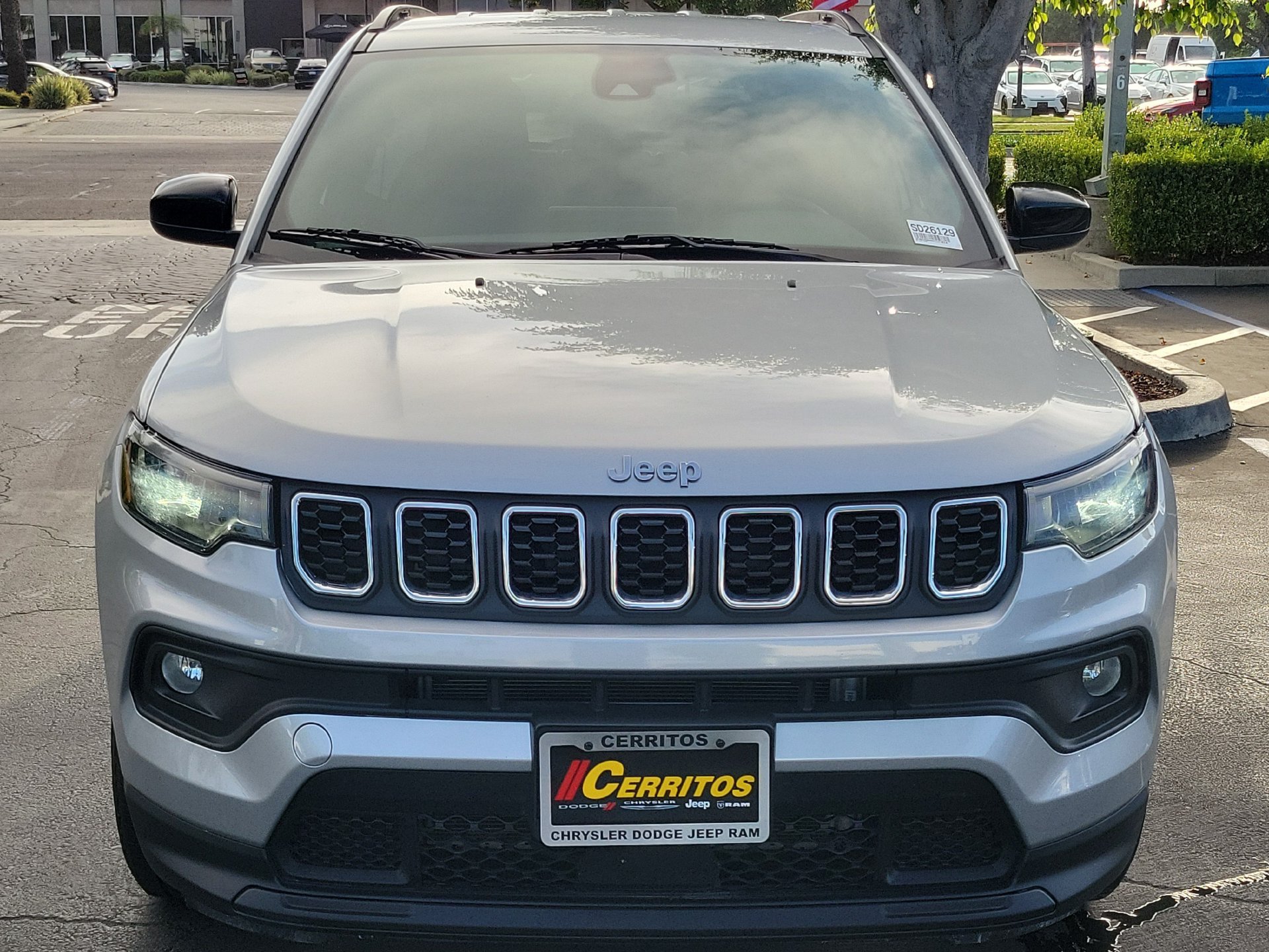 Certified 2024 Jeep Compass Latitude AWD/4WD image 4
