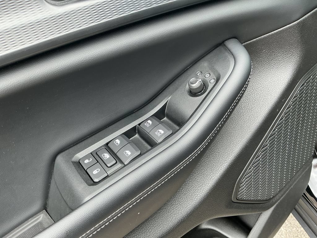 Certified 2025 Jeep Grand Cherokee Laredo X w/ Luxury Tech Group I AWD/4WD image 14