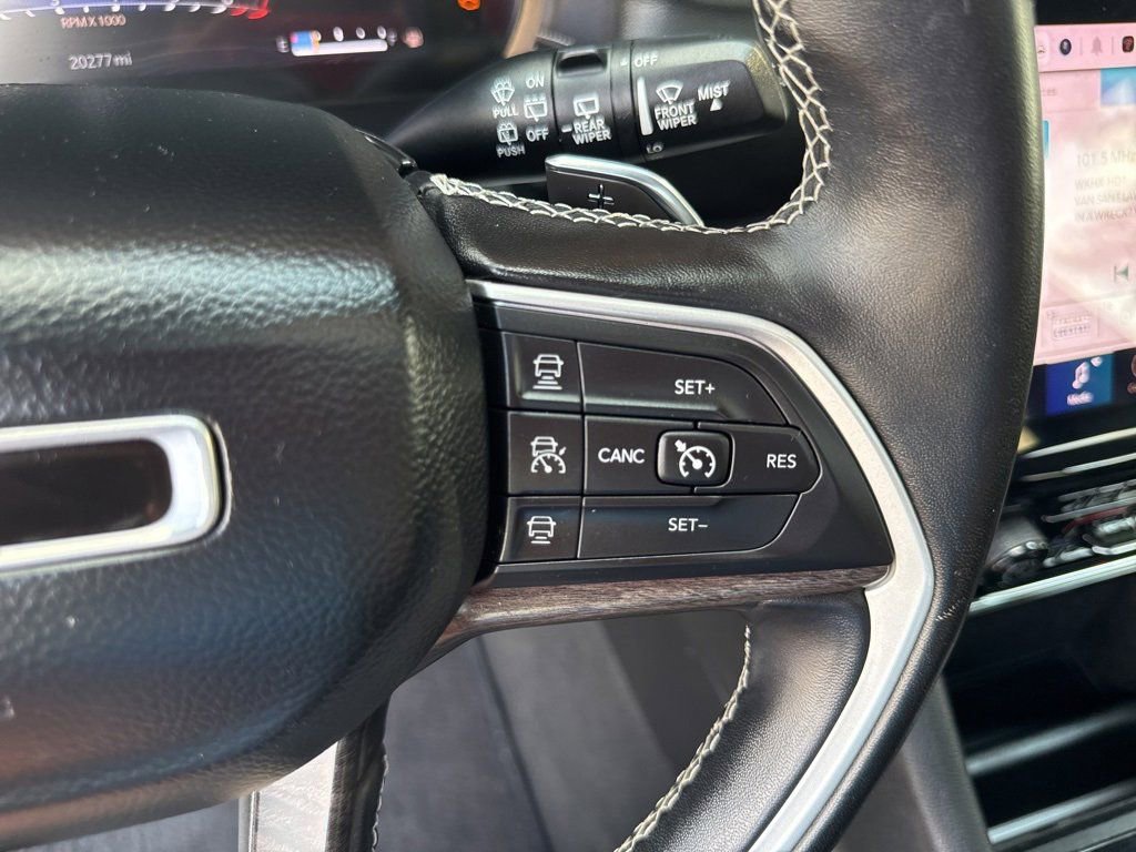 Used 2022 Jeep Grand Cherokee L Limited image 29