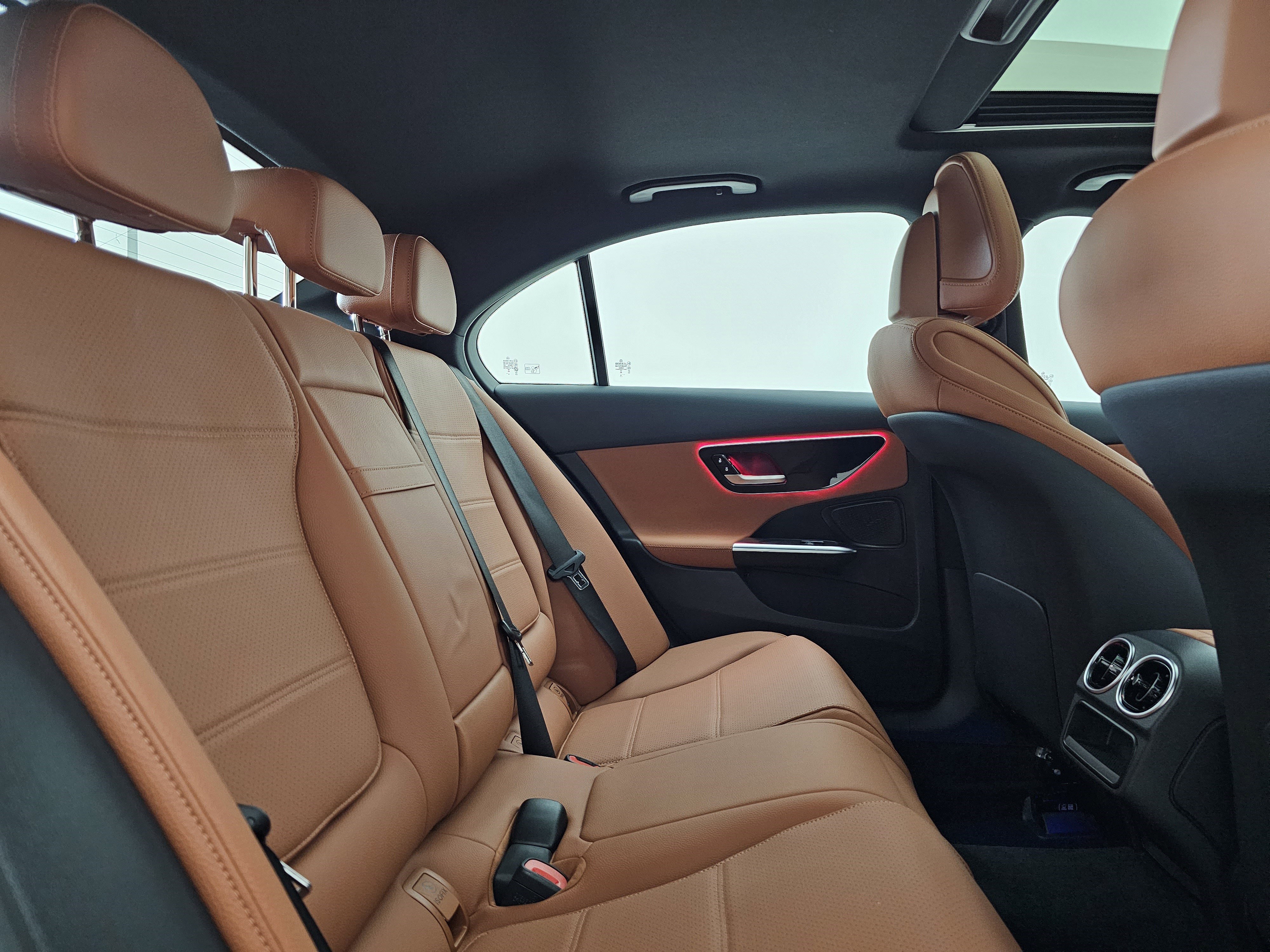 Certified 2025 Mercedes-Benz C 300 4MATIC Sedan image 28