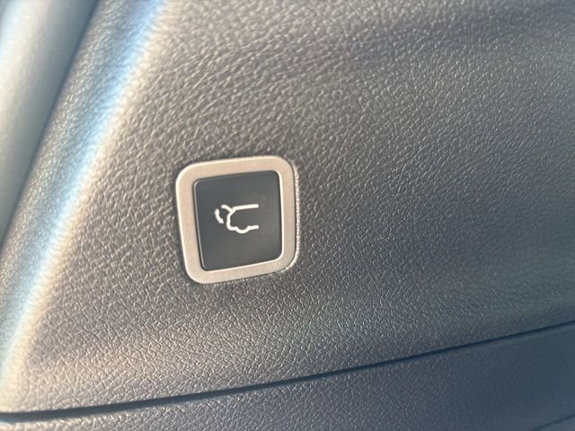 New 2026 Chrysler Pacifica Limited w/ S Appearance Package image 17