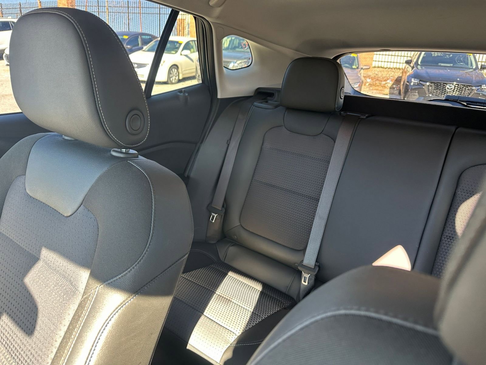 Used 2025 Chevrolet Trax LT image 37