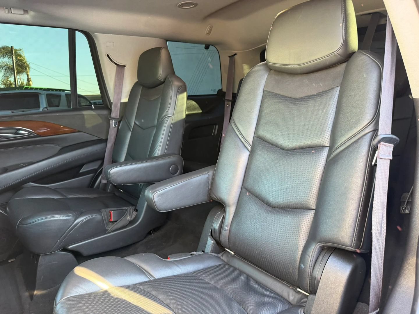 Used 2016 Cadillac Escalade Premium RWD image 14